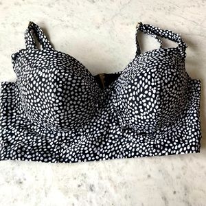 Smart and sexy swim top double hook and back adjustable straps for support 38DD